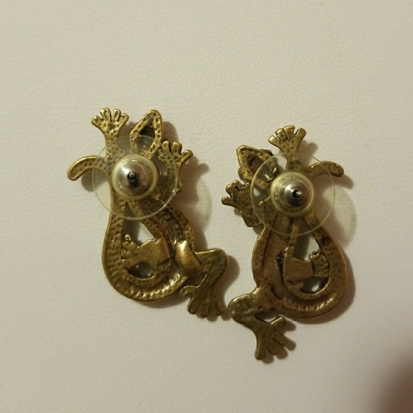 Lovely Lizard Earrings - Picture 2 of 3